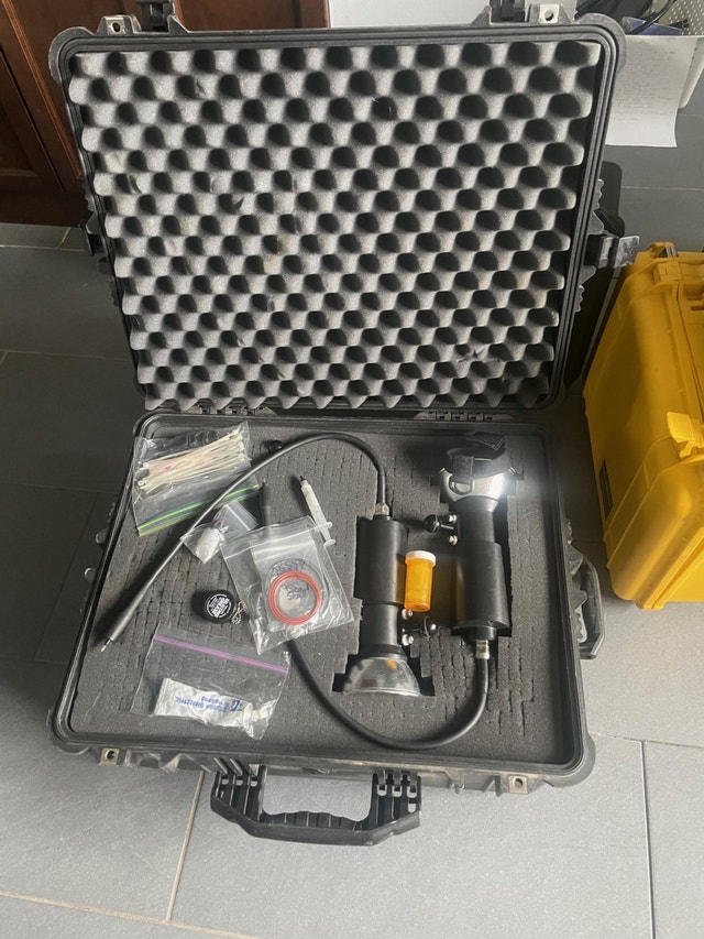 Sony XR550 Gates housing, HID dual video light system - photo 3