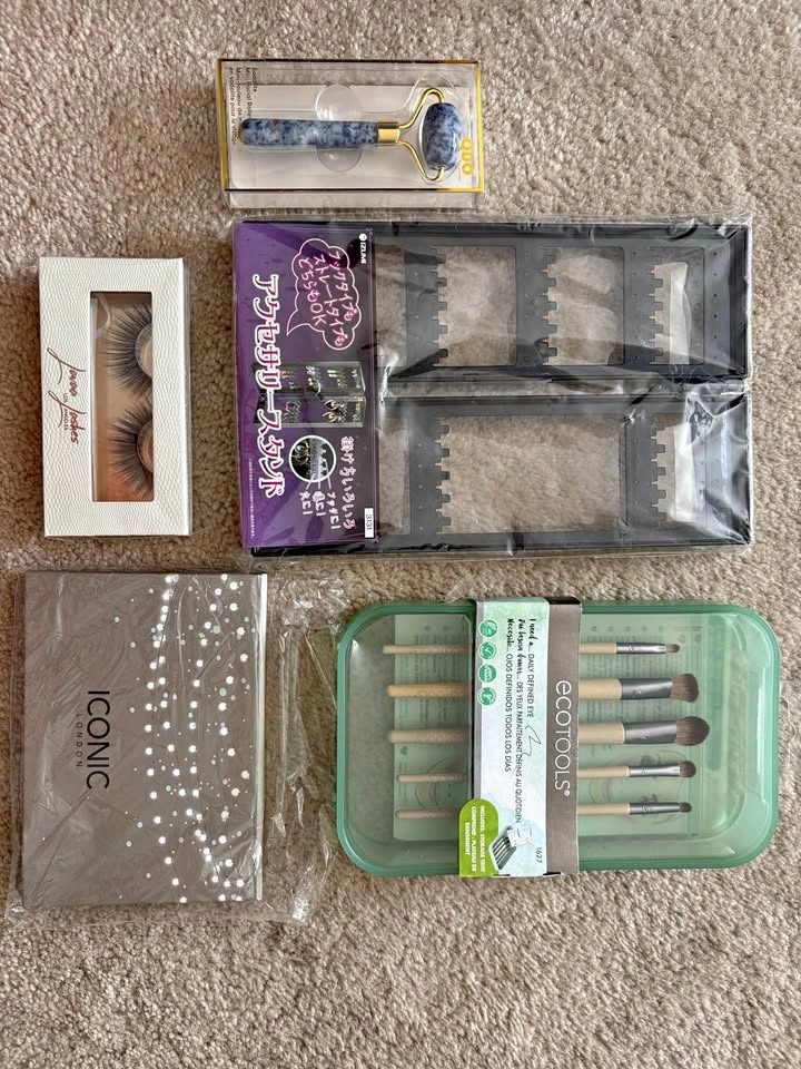 BUNDLE OF BEAUTY MAKEUP ITEMS