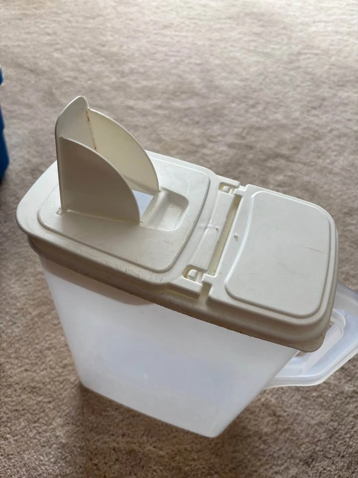 Pet Food Container Dispenser USED - photo 2