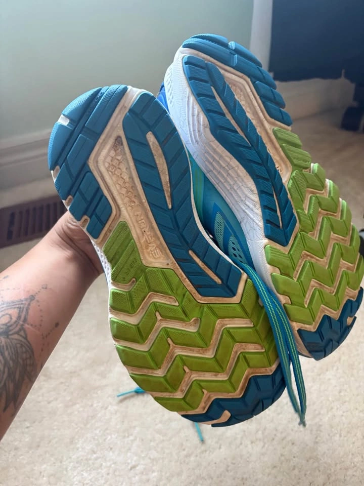 Saucony Guide 10 Size 7 Wide - photo 4