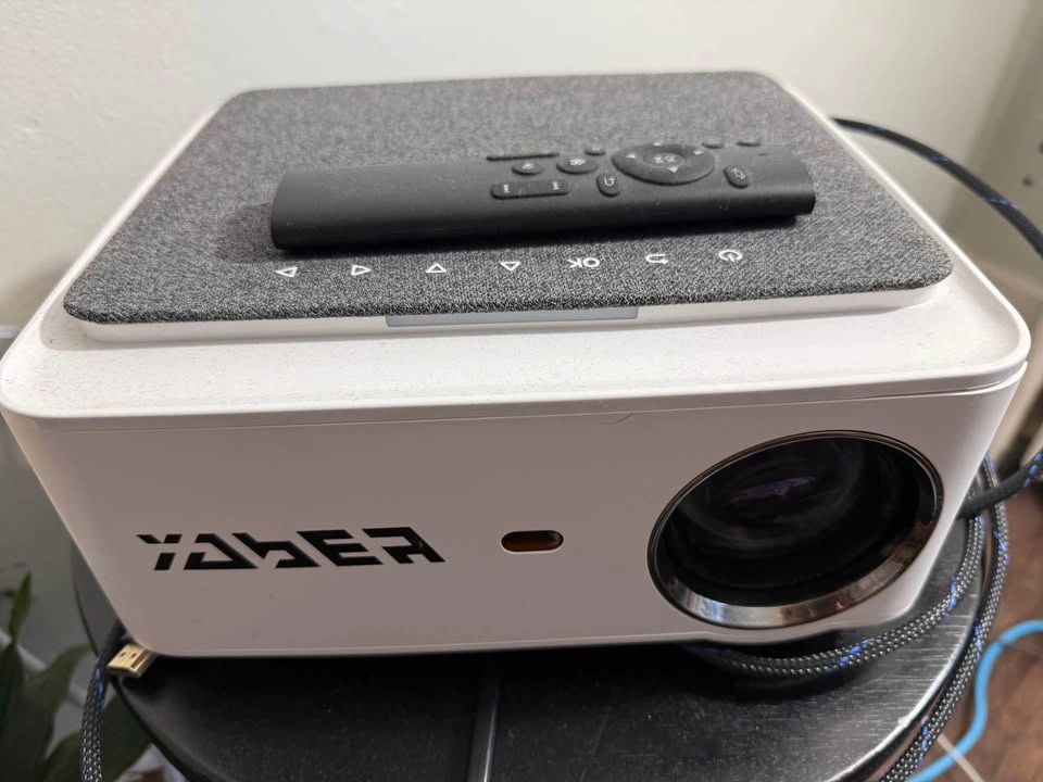 Projector - photo 3