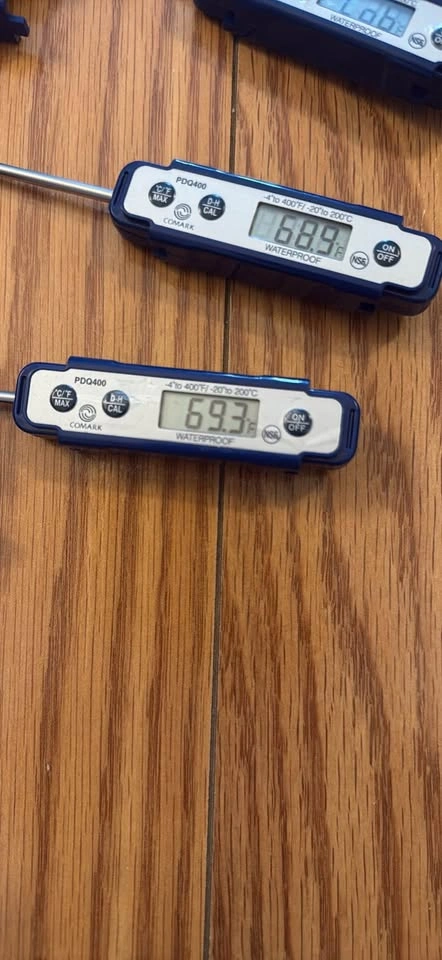 3 Comark PDQ400 Waterproof Digital Food Thermometers - photo 2
