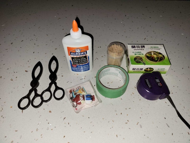 $1 each Crafting and Household Assorted Lot