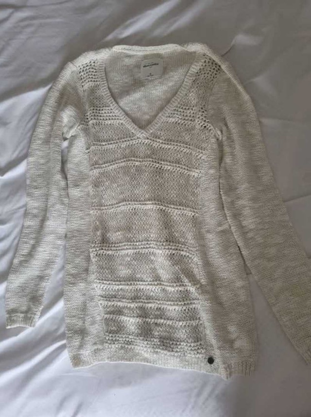 Abercrombie & Fitch Knit V-Neck Sweater