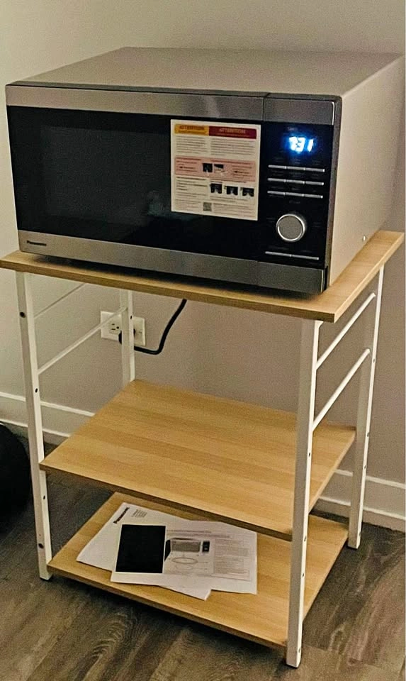 MUST GO!! Panasonic 1100W Microwave (Model NN-SD66LS) + Table