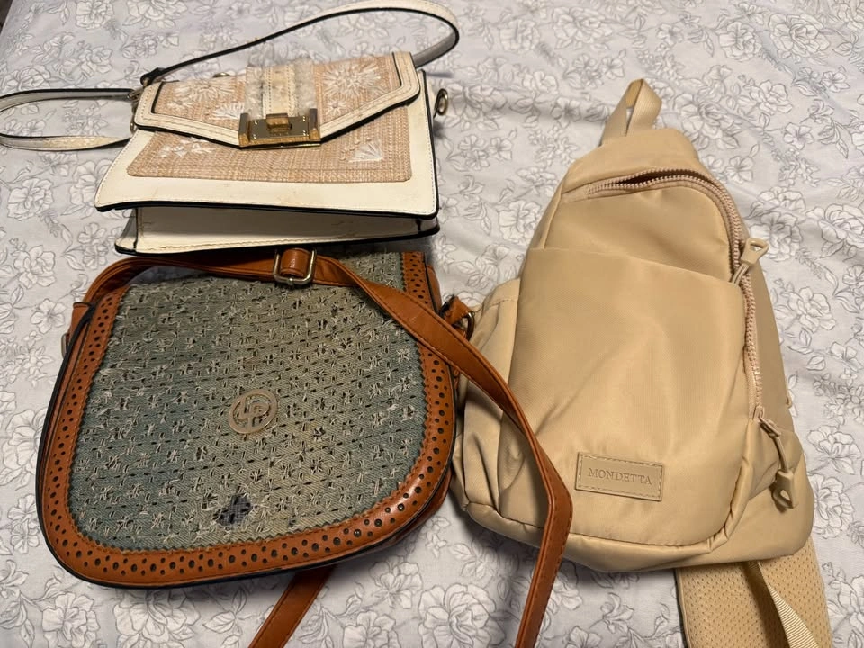 Women’s Wardrobe Clearance Lot: 4 Pairs Shoes (Sz 10) + 3 Bags - photo 2