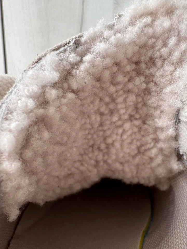 RARE Nike Air Max 1 — Sherpa Birch — women’s 7 - photo 4