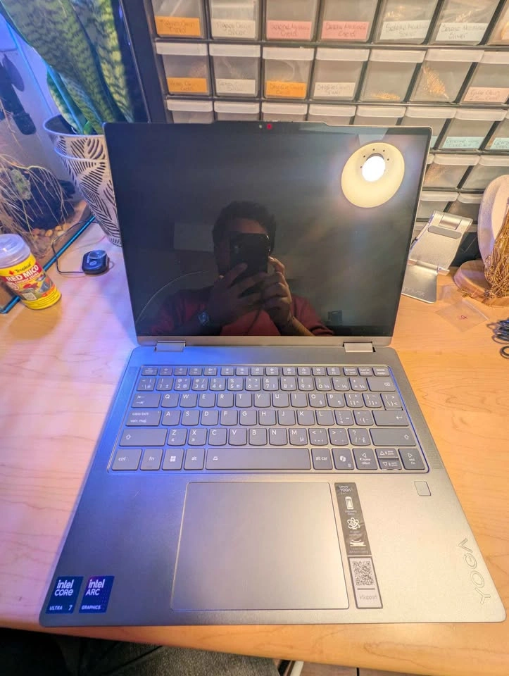 Lenovo Yoga 7i 14" OLED 2-in-1 Laptop (Core Ultra 7/16GB/1TB) - photo 2