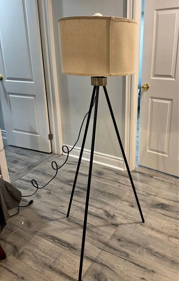 Tripod lamp - photo 2