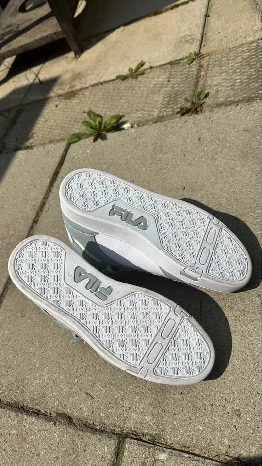 Fila High-Top Sneakers – White/Grey – Like New - photo 4