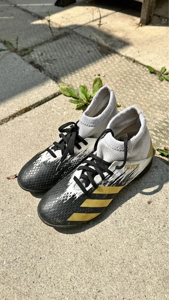 Adidas Predator Kids Turf Soccer Shoes – US Size 2
