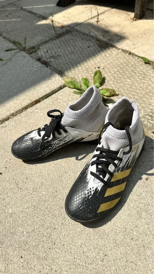 Adidas Predator Kids Turf Soccer Shoes – US Size 2 - photo 2