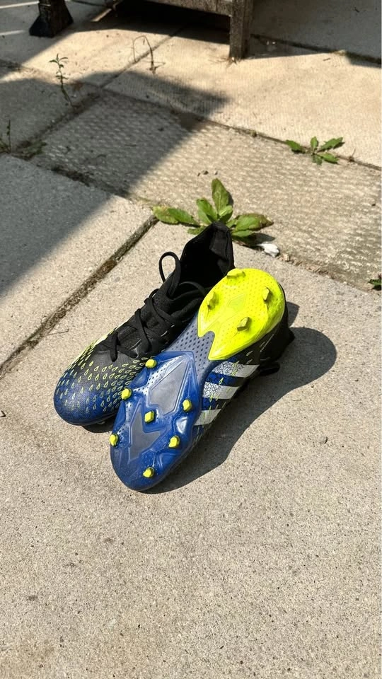 Adidas Predator Kids Soccer Cleats – US Size 3 - photo 4