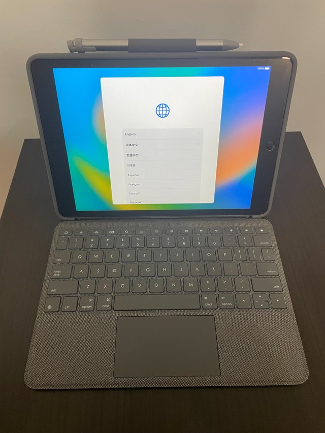iPad (8th Generation) w/ Logitech iPad Keyboard Case
