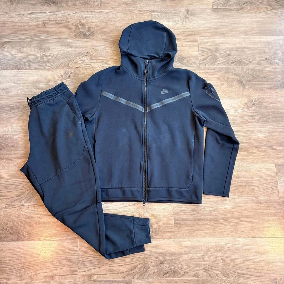 OG Black Nike Tech Fleece Set Large