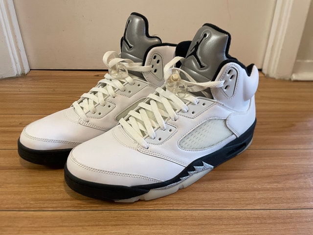 AUTHENTIC Nike Air Jordan 5 Retro White/Black (Size US 13) - photo 3