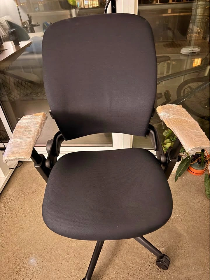 Steelcase Leap v2 - New