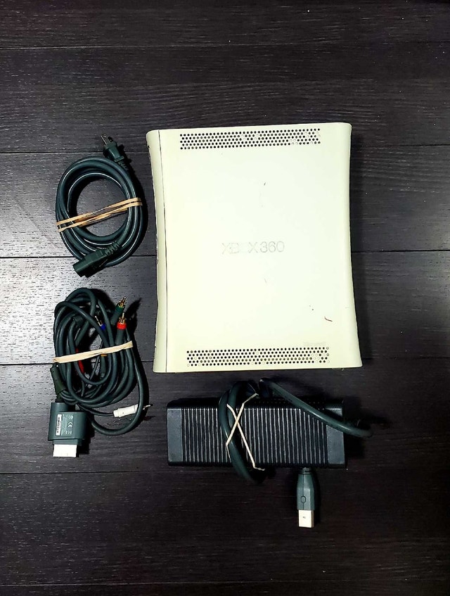 Microsoft Xbox 360 Console (Tested)