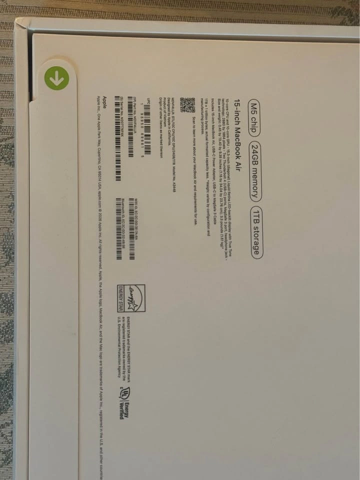 Macbook air sealed 15in 24GB 1TB - photo 3