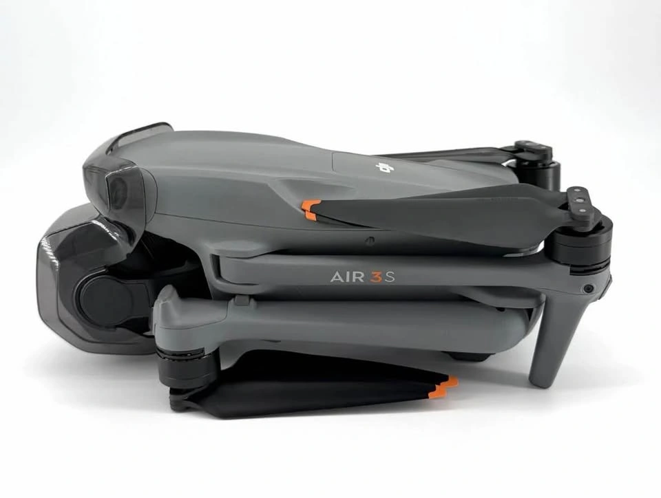 DJI Air 3S Fly More Combo Dual-Camera Drone - photo 2