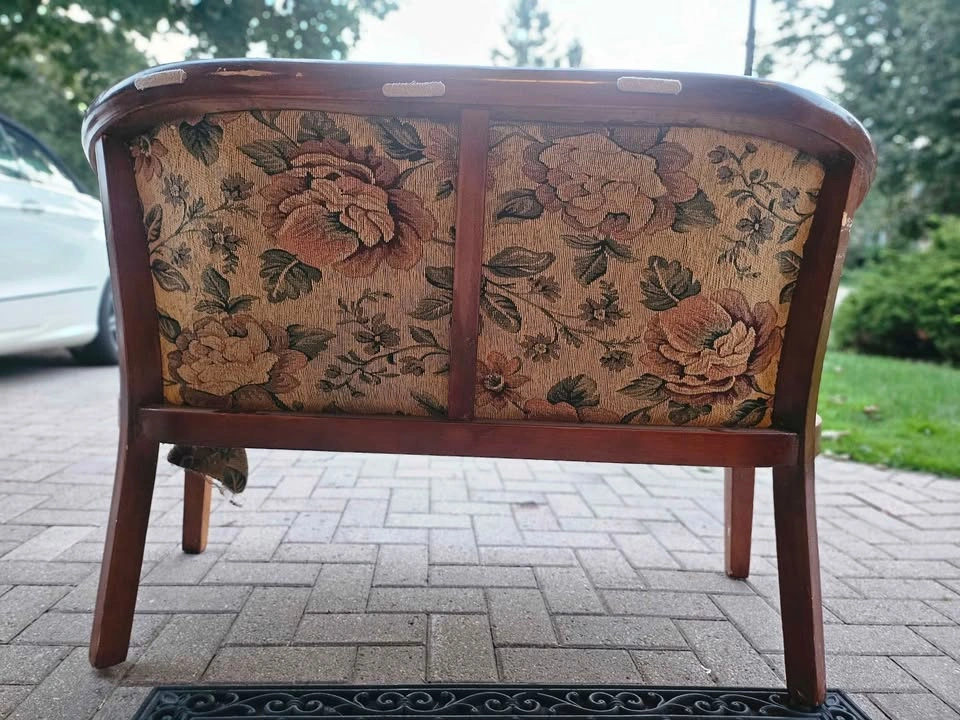 Vintage Floral Tapestry Settee - Carved Wood Loveseat - photo 2