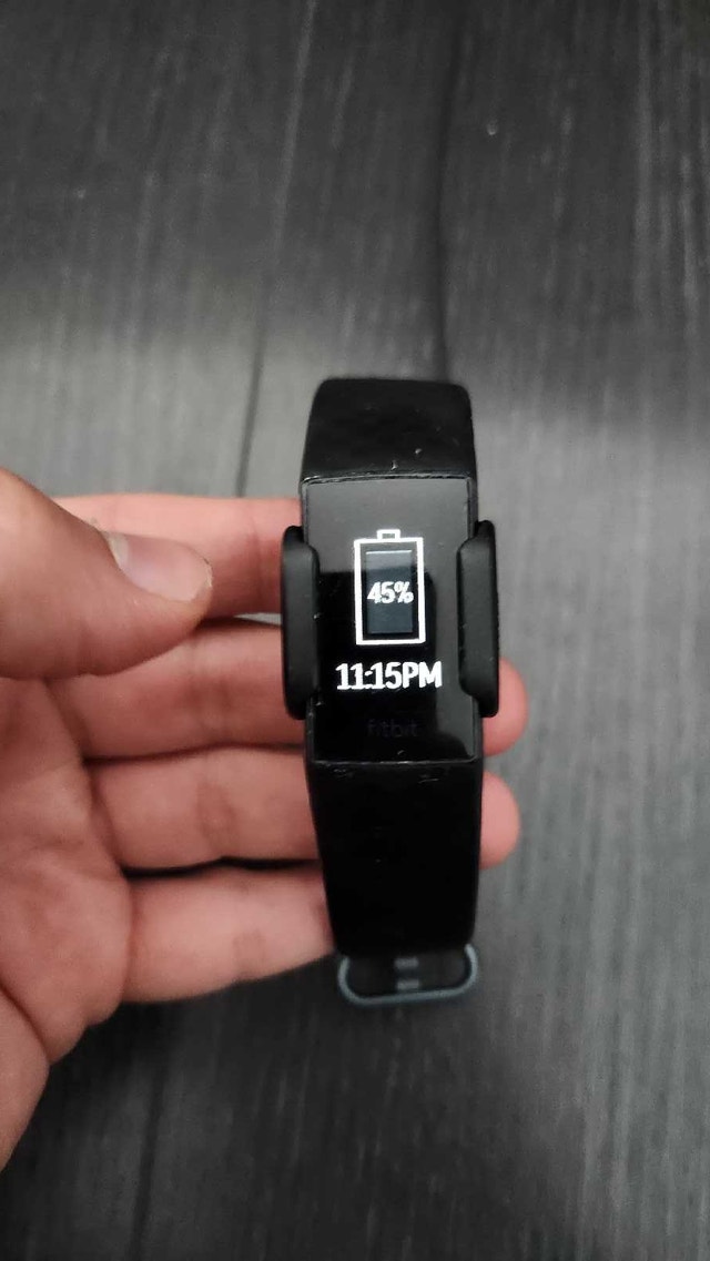 Fitbit Charge 4 (Tested) - photo 2