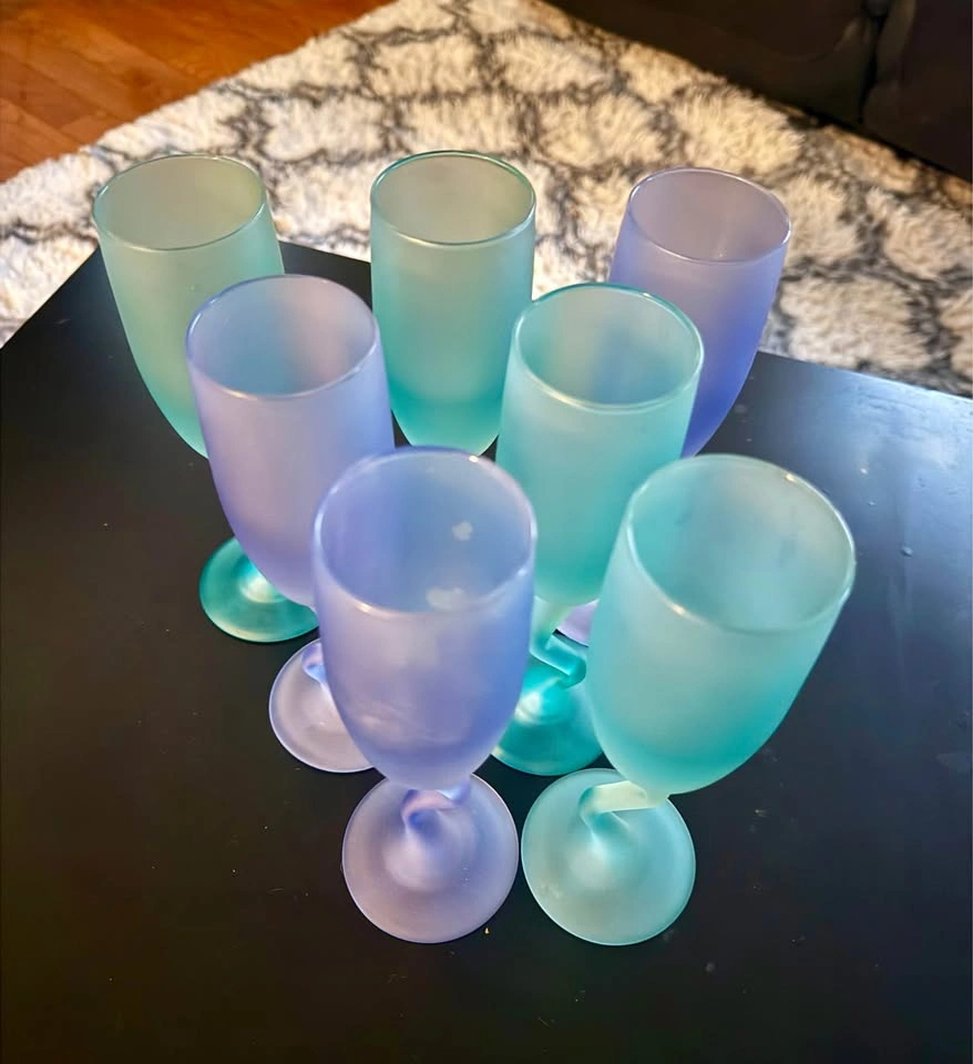 Vintage Libbey Frosted Champagne flutes - photo 2