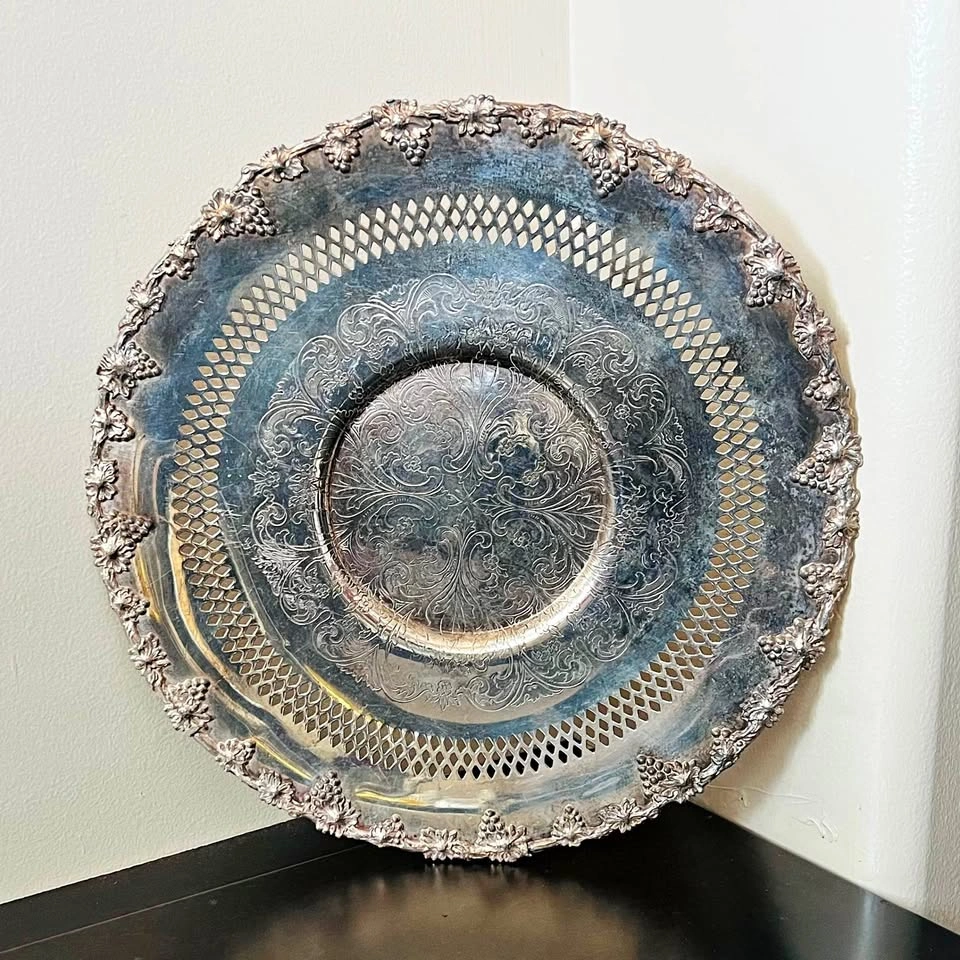Wm. A. Rogers Old English Reproduction 10.5” Tray