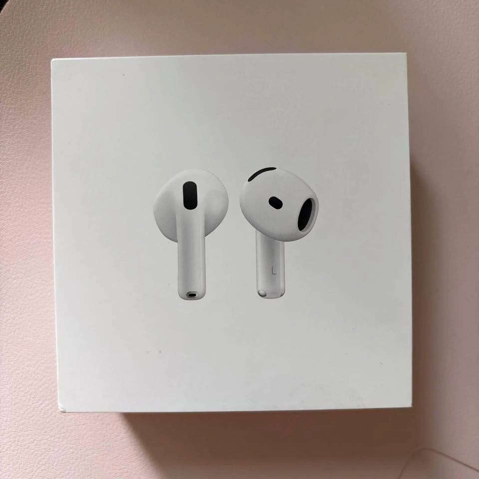 Brand new sealed Apple Airpods 4
