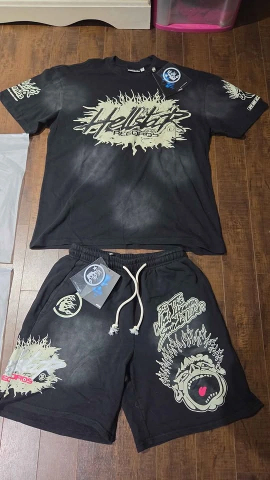 Hellstar T-shirt and Shorts Set - photo 3