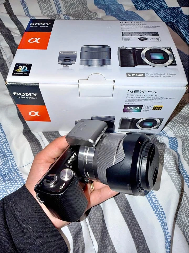 Sony NEX-5N Mirrorless Camera – Complete Original Box