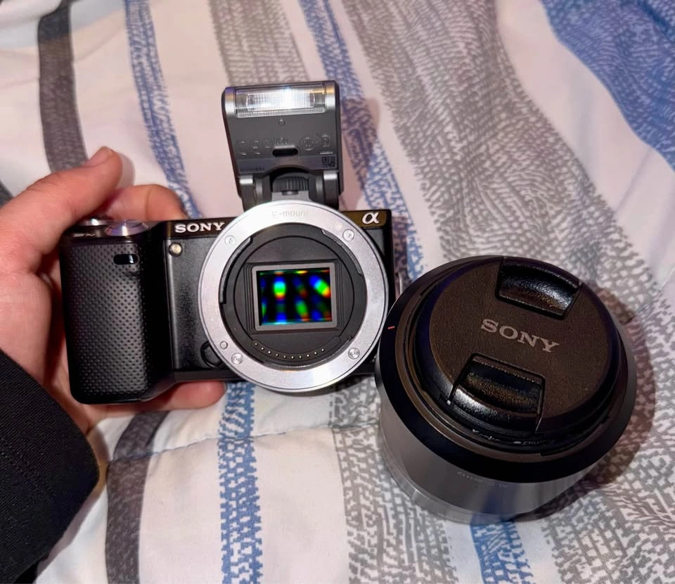 Sony NEX-5N Mirrorless Camera – Complete Original Box - photo 3