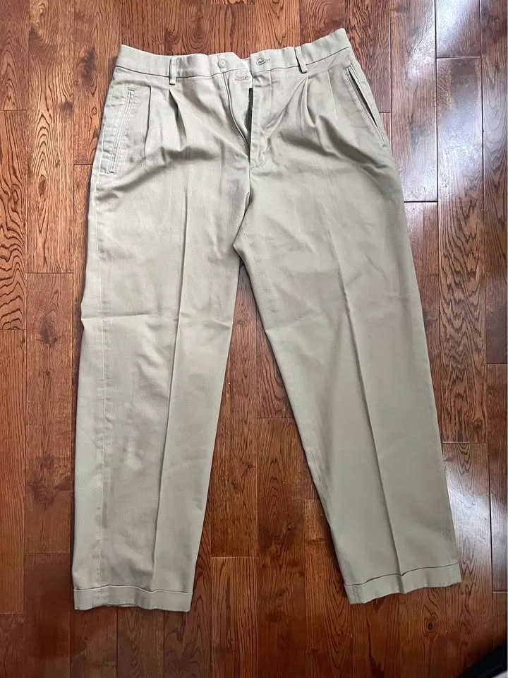 Vintage Pleated Tan Pants - Size 32 thumbnail