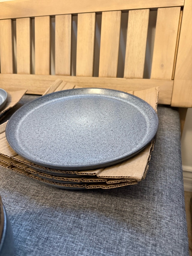 Hometrends 12-Piece Dinnerware Set - photo 4