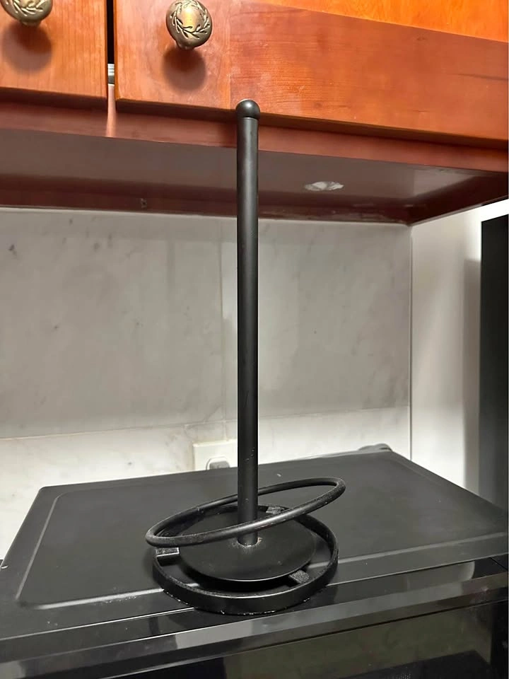Paper towel holder