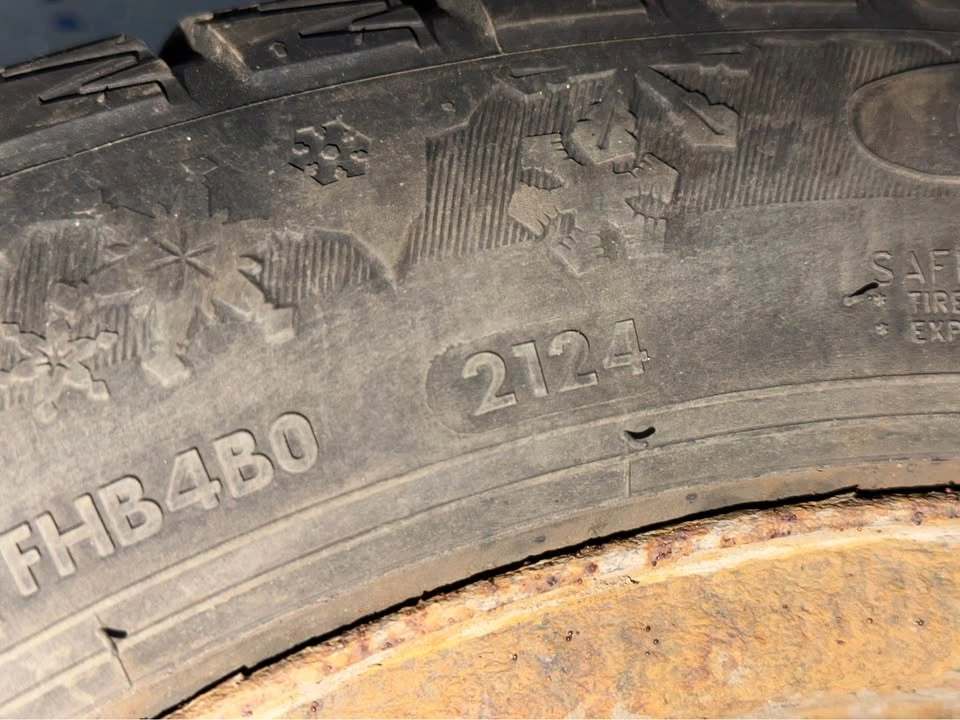 GT Radial 205/55R16 Winter Tire on Steel Rim - photo 5