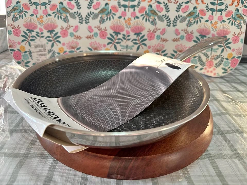 Lexi Home Diamond 10 Inch Tri-Ply Stainless Steel Skillet