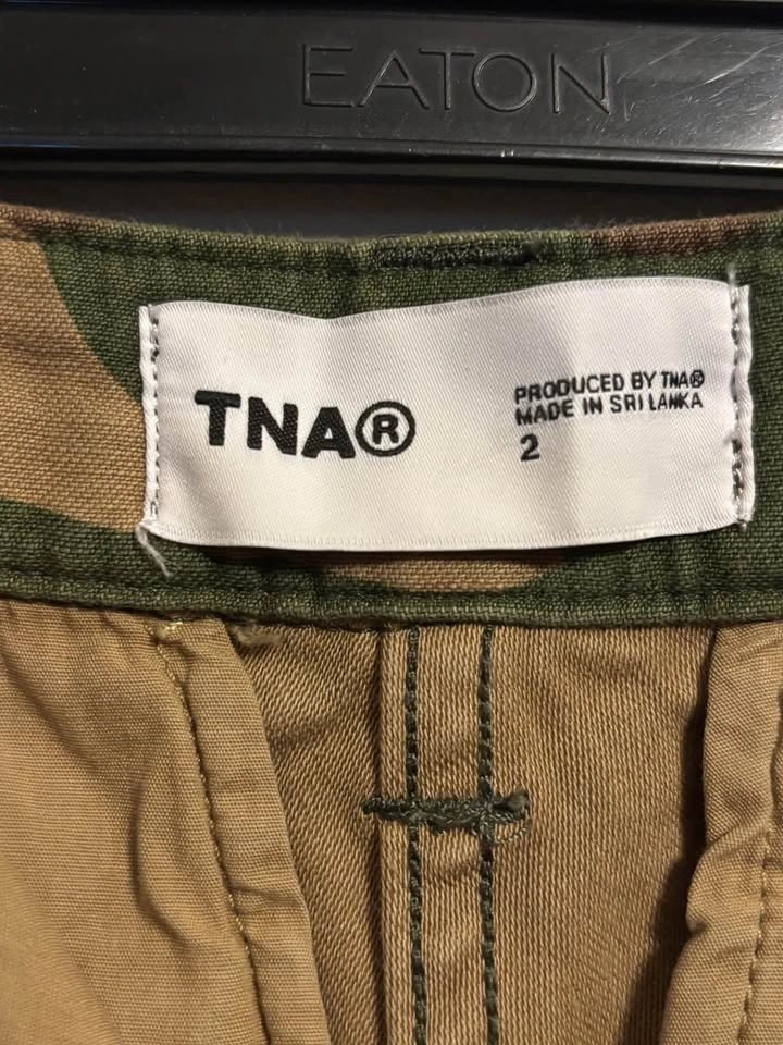Aritzia TNA Camouflage Cargo Pants - Size 2 - photo 3