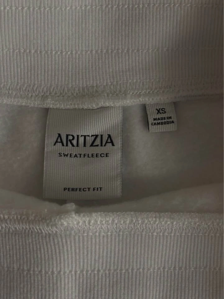 Aritzia White Straight Leg SWEATFLEECE Perfect Fit Pants - Size - photo 4
