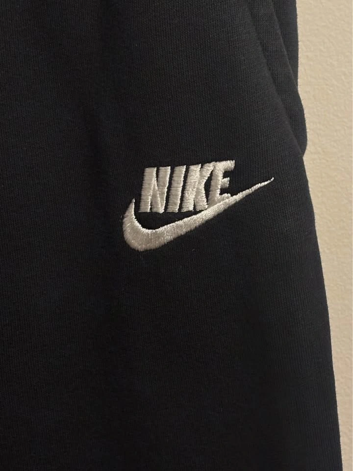 NIKE Black Standard Fit Sweatpants - Size Kids XL - photo 2