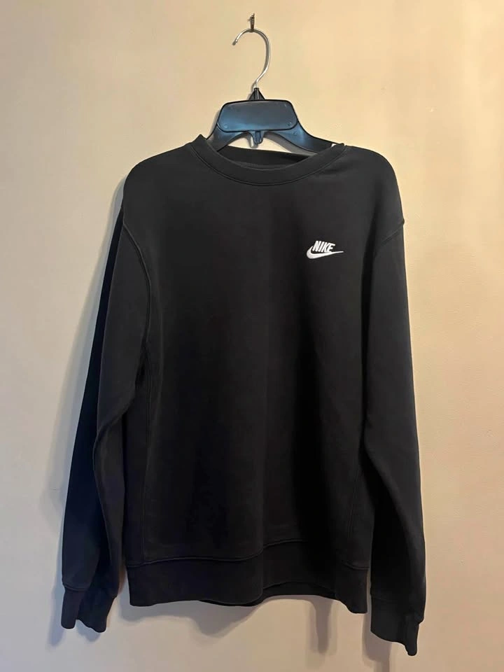 NIKE Black Crewneck - Size XS