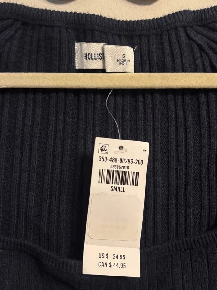 HOLLISTER Navy Blue Cute Top (WITH TAG) - Size S - photo 3