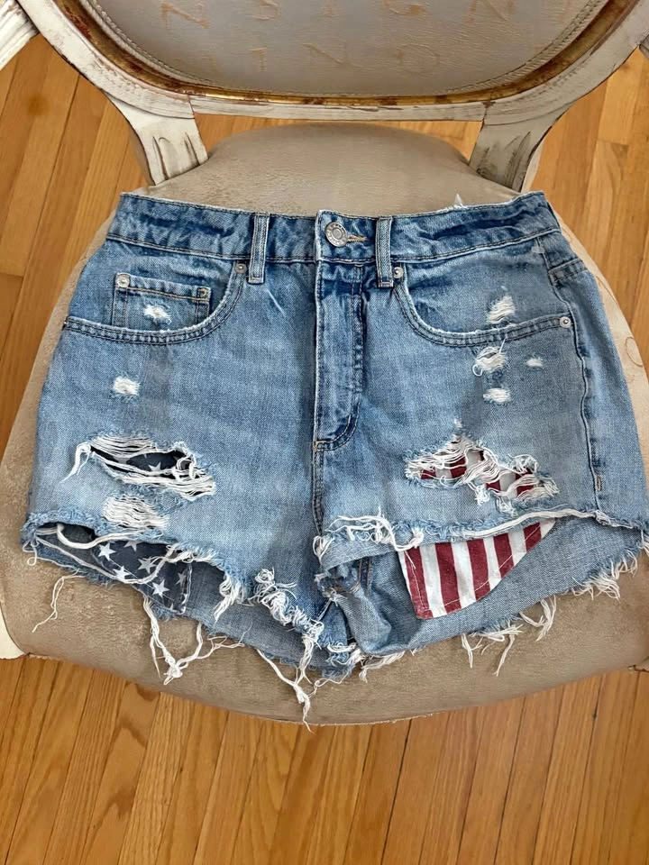 GARAGE USA Denim Jean Shorts - Size 03
