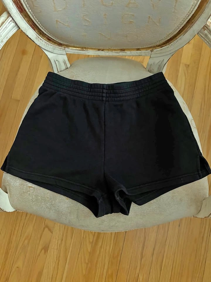 ARITZIA TNA Black AIRY Fleece Perfect Fit - Size S