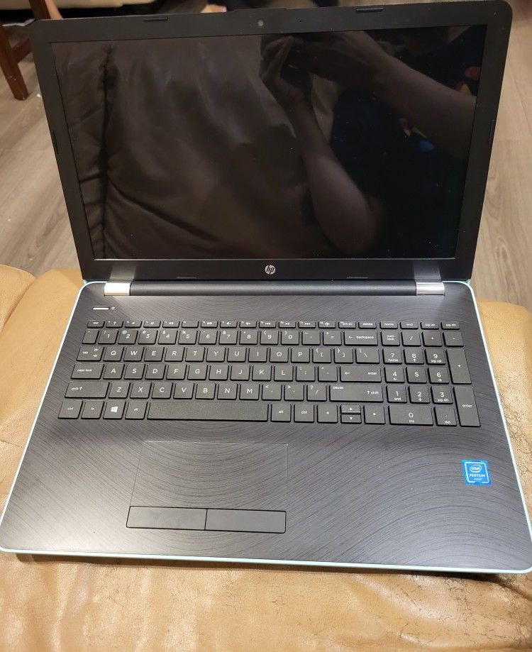 HP 15.6 laptop intel pentium - photo 2