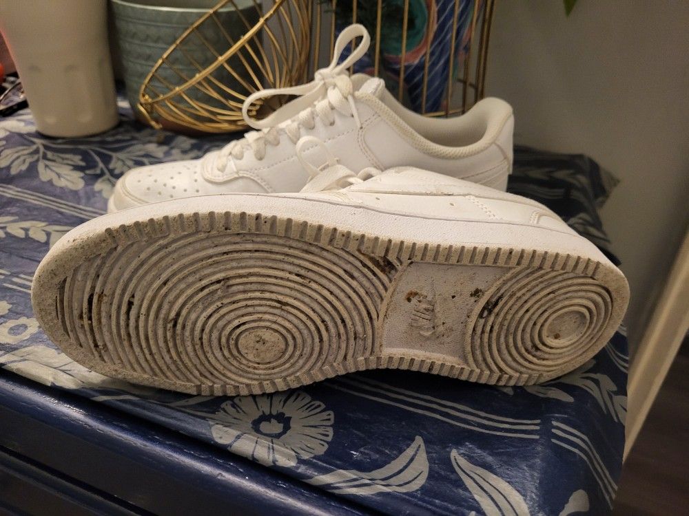 Nike Shoes - photo 2