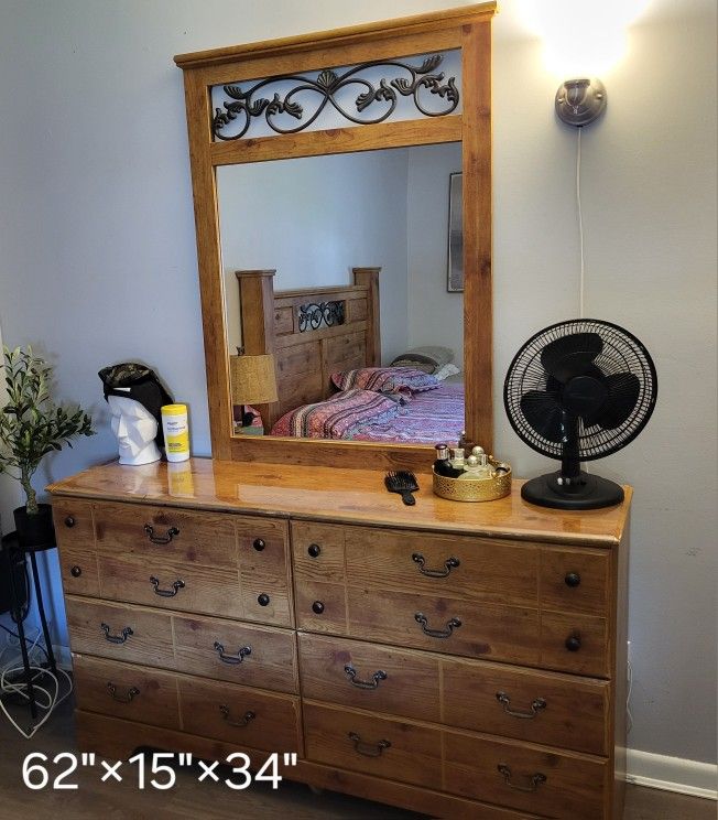 Queen Solid Wood Bedroom Set - photo 2