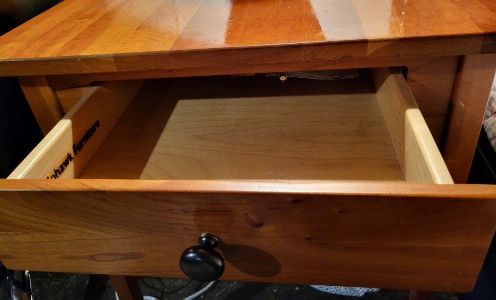 Night Stand/side Table - photo 3