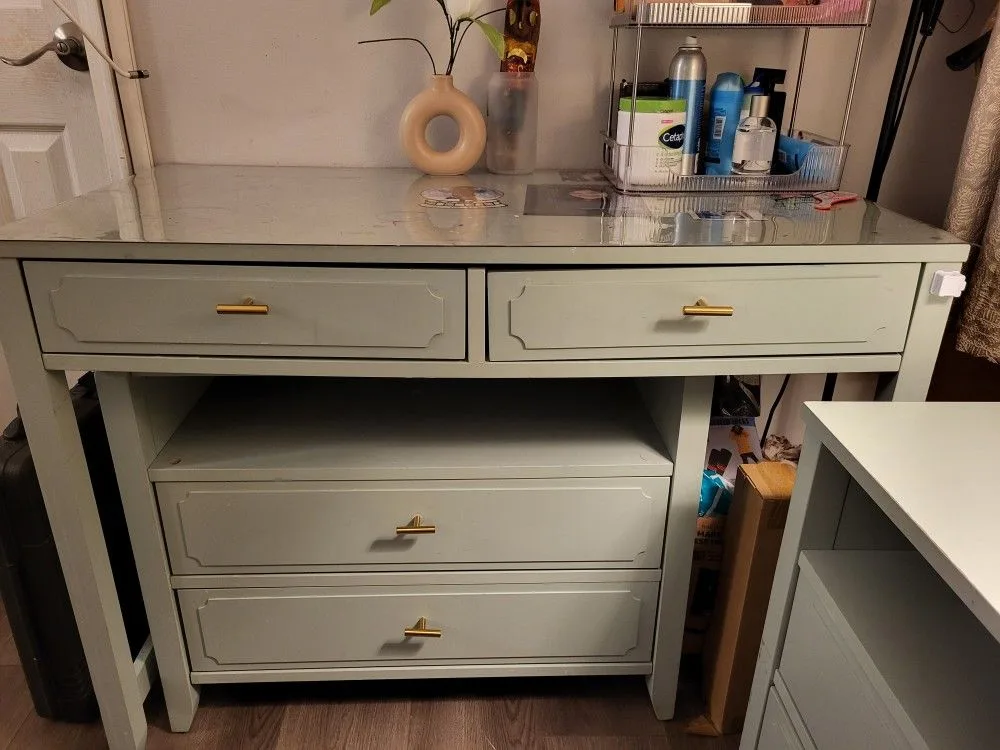 Bedroom Set With FREE Lamps image indicator(4)