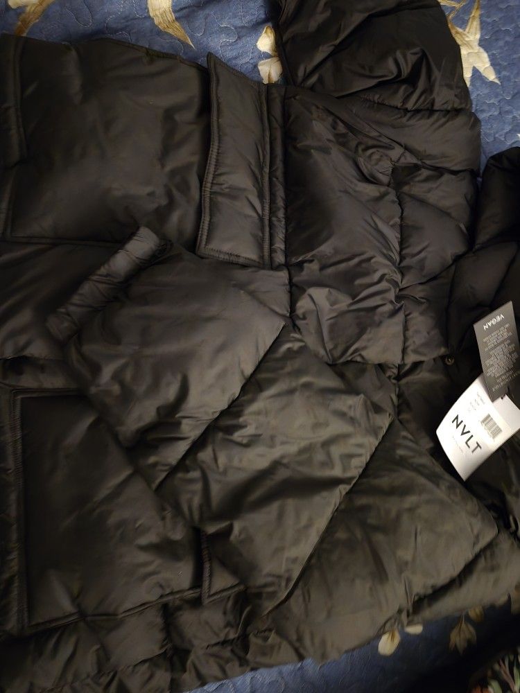 Brand New Macy's NVLT PUFFER JACKET LARGE SIZE - photo 3